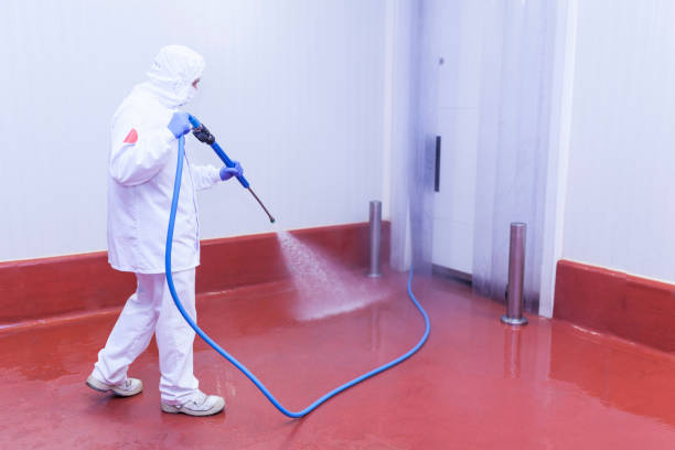 Best Animal Enclosure Cleaning  in El Dorado Springs, MO